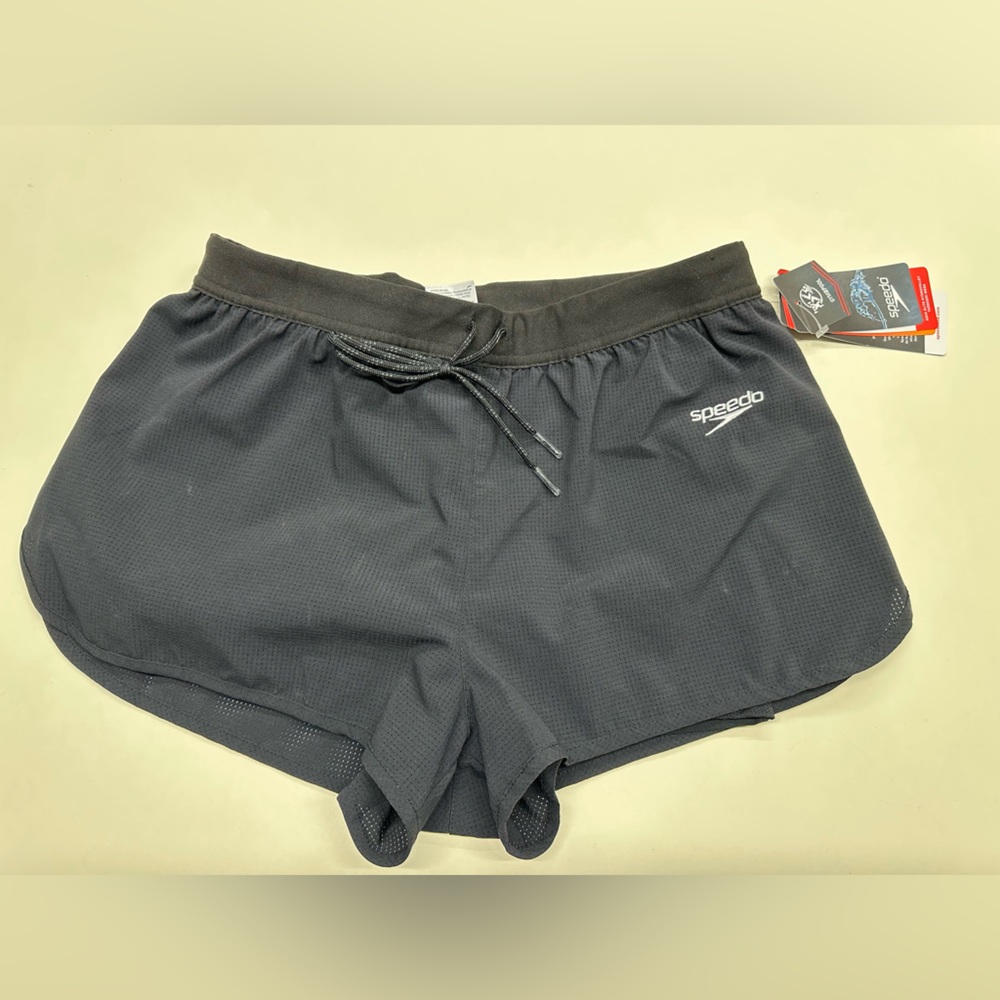 NWT Speedo gym2pool black shorts size 8